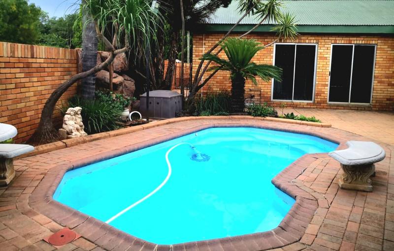 5 Bedroom Property for Sale in Stilfontein North West